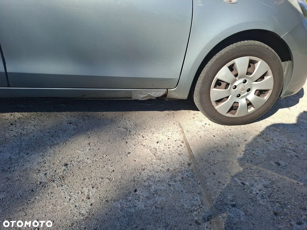Toyota Yaris - 5