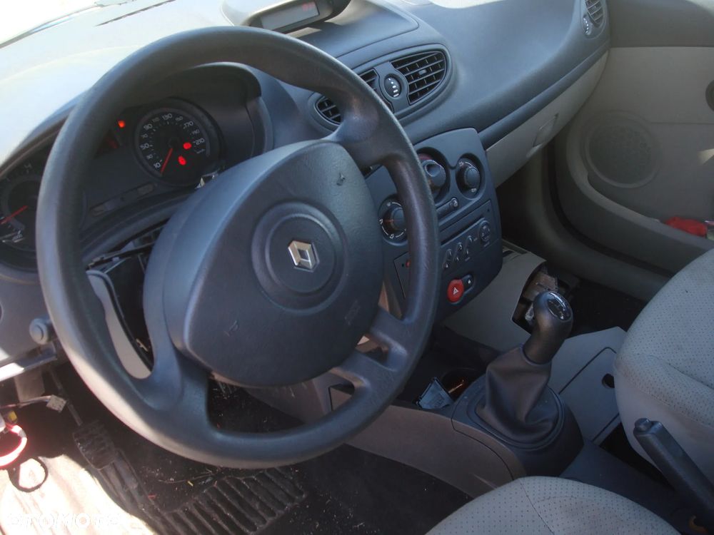 Renault Clio 1.2 16V Exception - 23