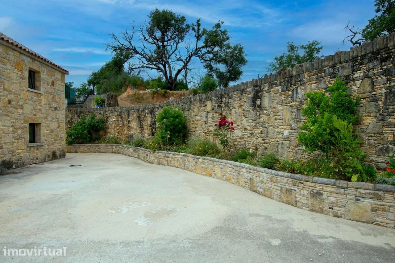 Obra Prima Única em Pedra Macieira Ansiao - Grande imagem: 5/47