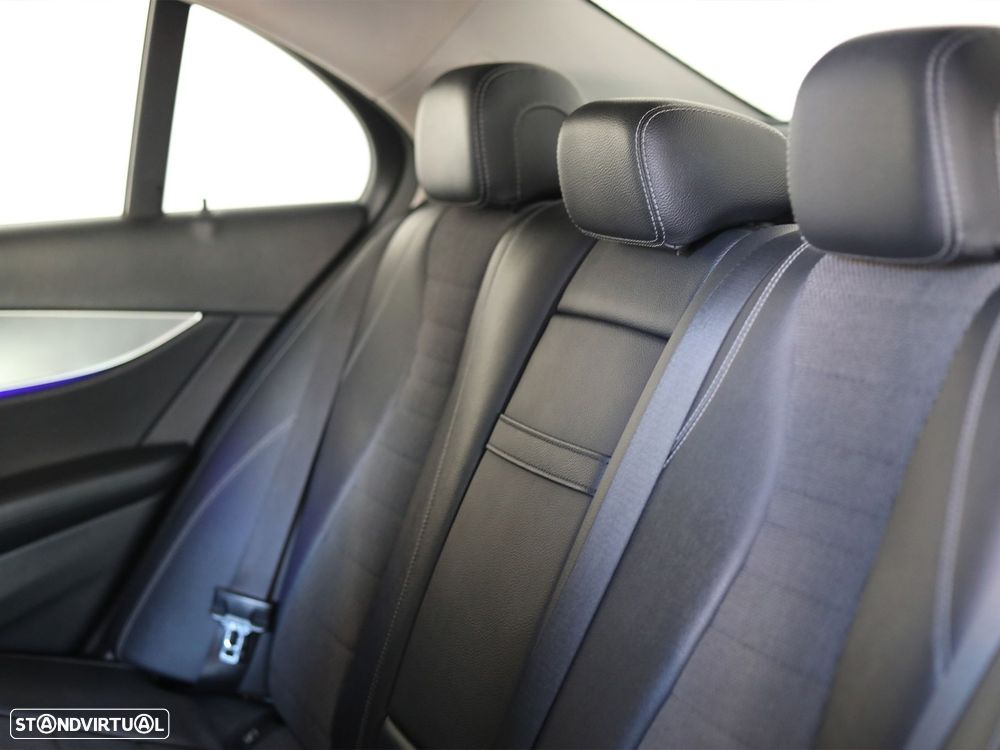 Mercedes-Benz E 220 d Avantgarde - 11