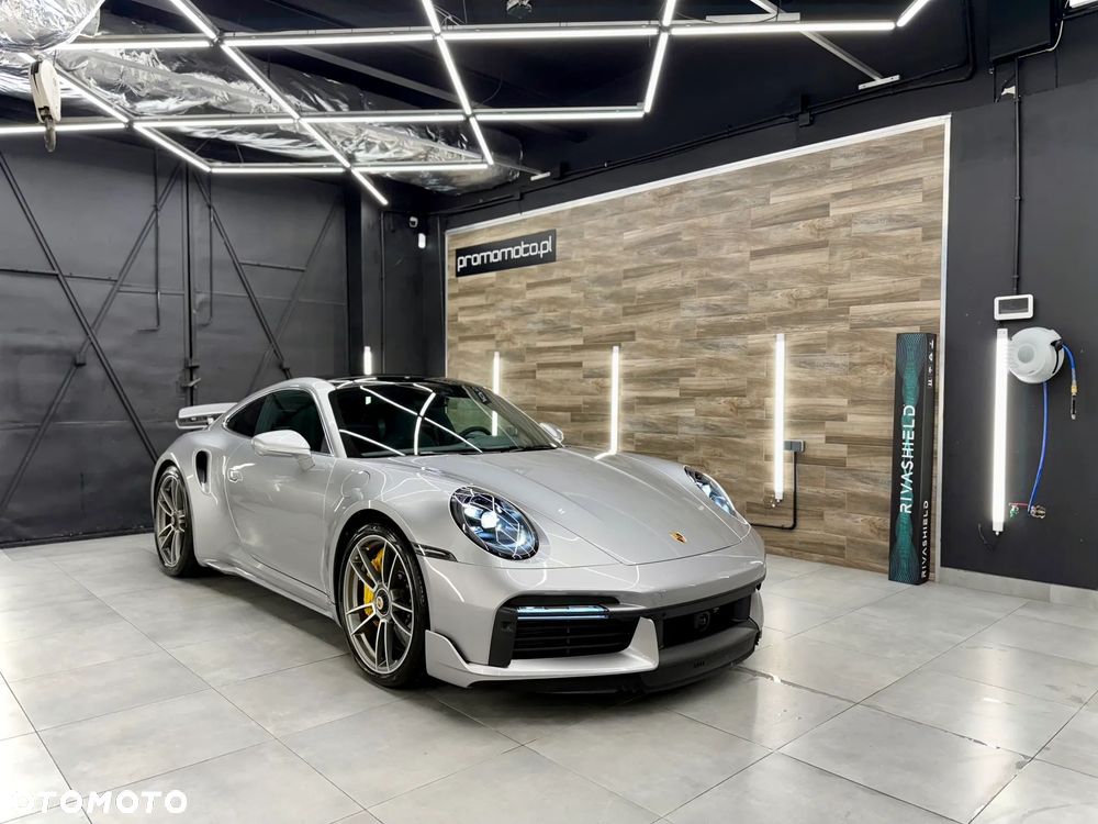 Porsche 911 Turbo S - 1