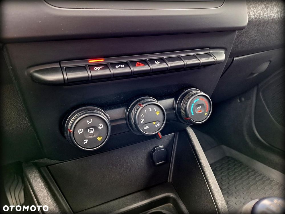 Dacia Duster 1.3 TCe FAP Essential - 22