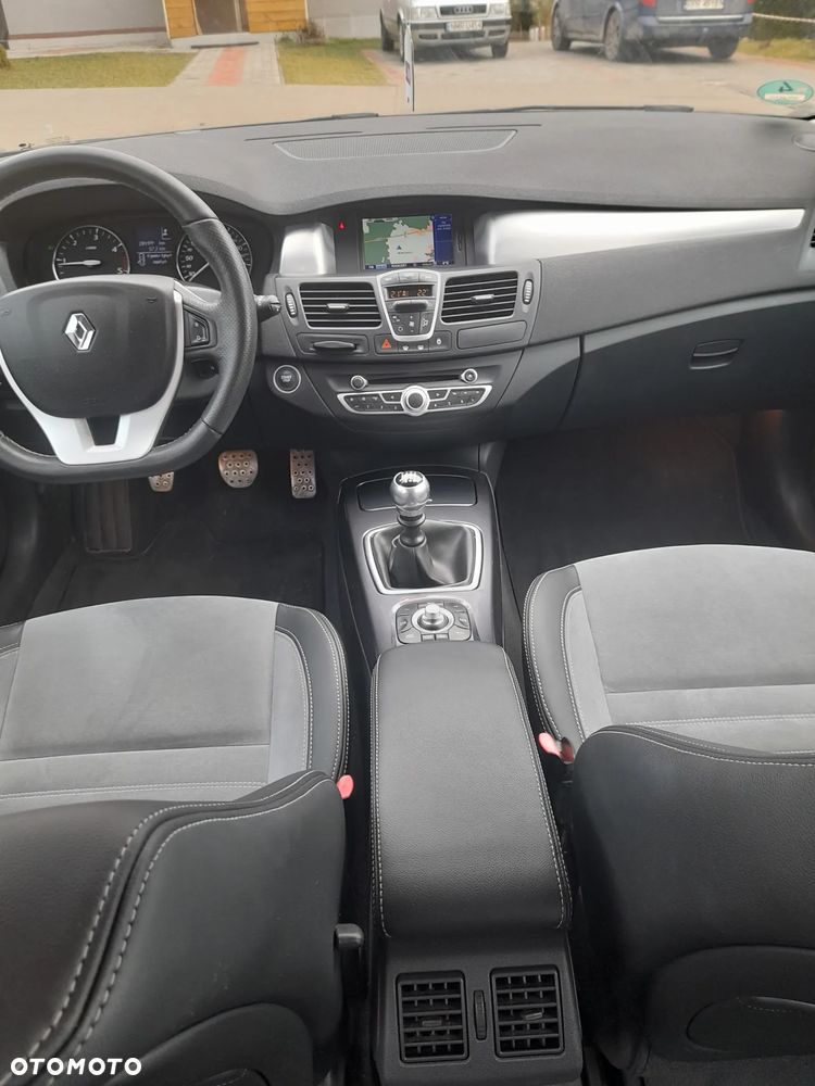 Renault Laguna dCi 150 FAP GT - 13