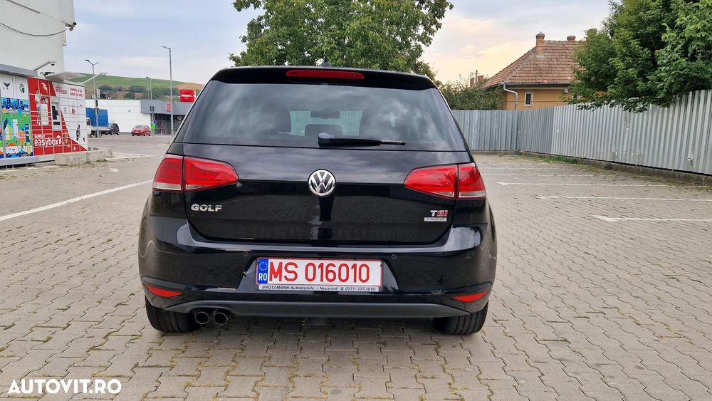 Volkswagen Golf - 27