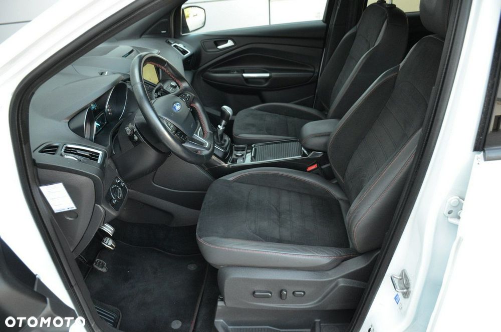 Ford Kuga - 23
