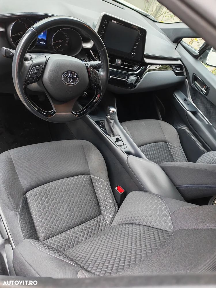 Toyota C-HR Hybrid Business-Edition - 11