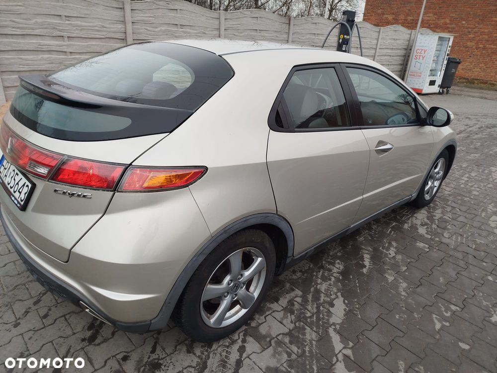Honda Civic 1.8 Comfort - 17