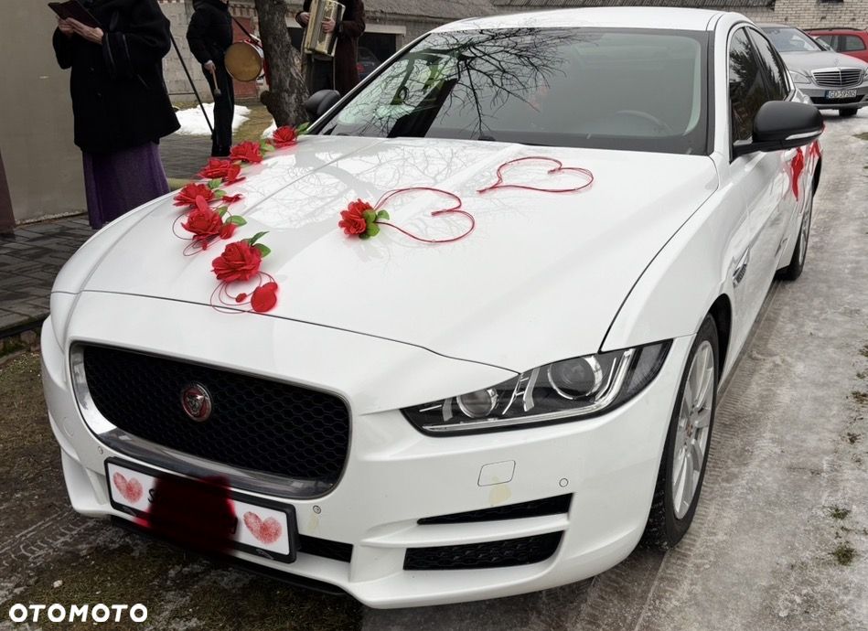 Jaguar XE 2.0 D Prestige - 34