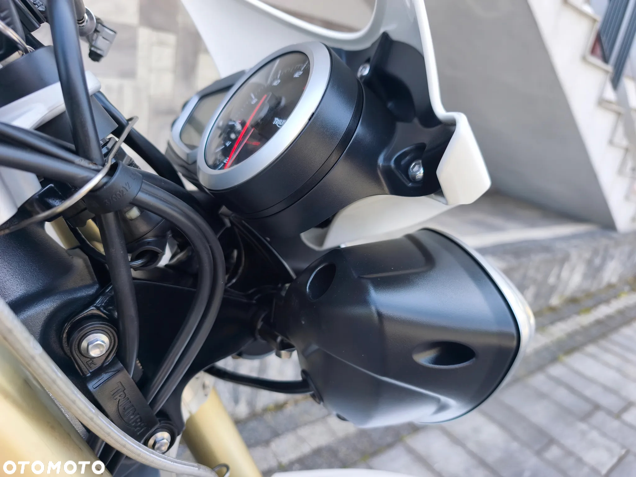 Triumph Street Triple - 20