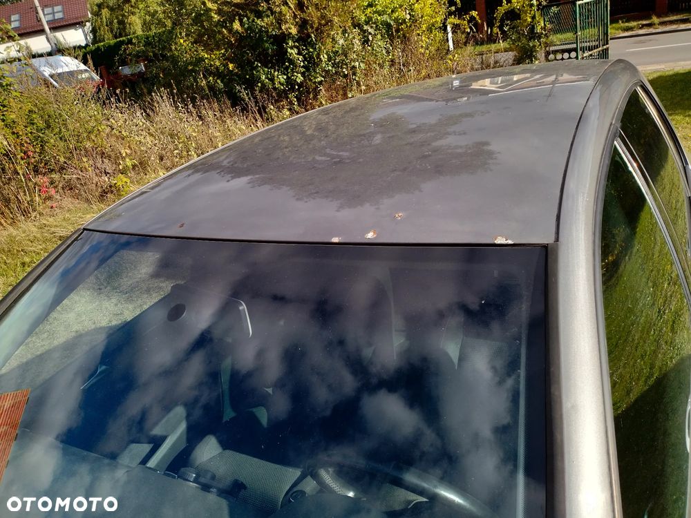 Volkswagen Golf - 6