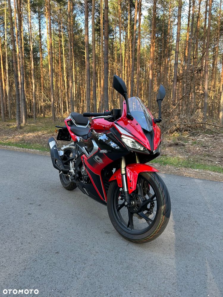 QJMOTOR SRK 125R - 6