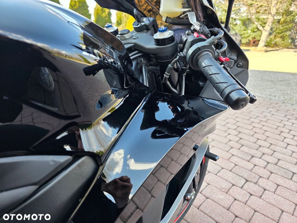 Honda CBR - 24