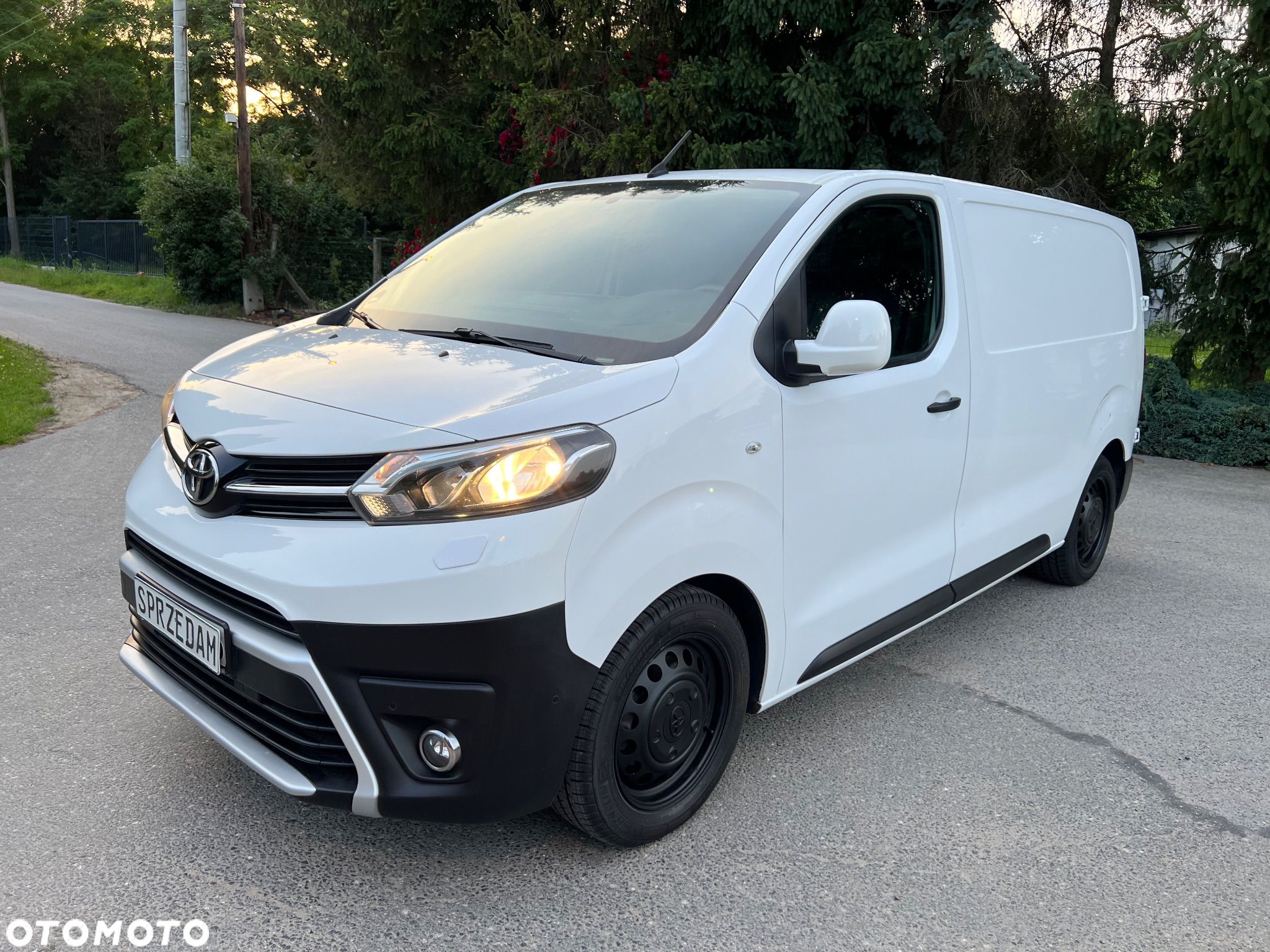 Toyota Proace - 1