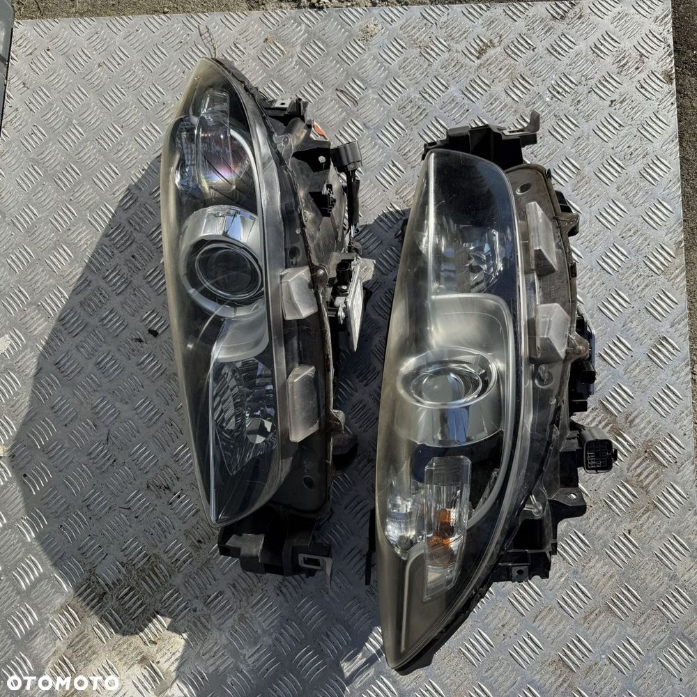Lampy reflektory przód xenon komplet Mazda CX-5 2016r UK - 1