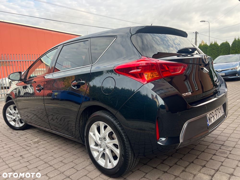 Toyota Auris 1.8 HSD Luna - 11