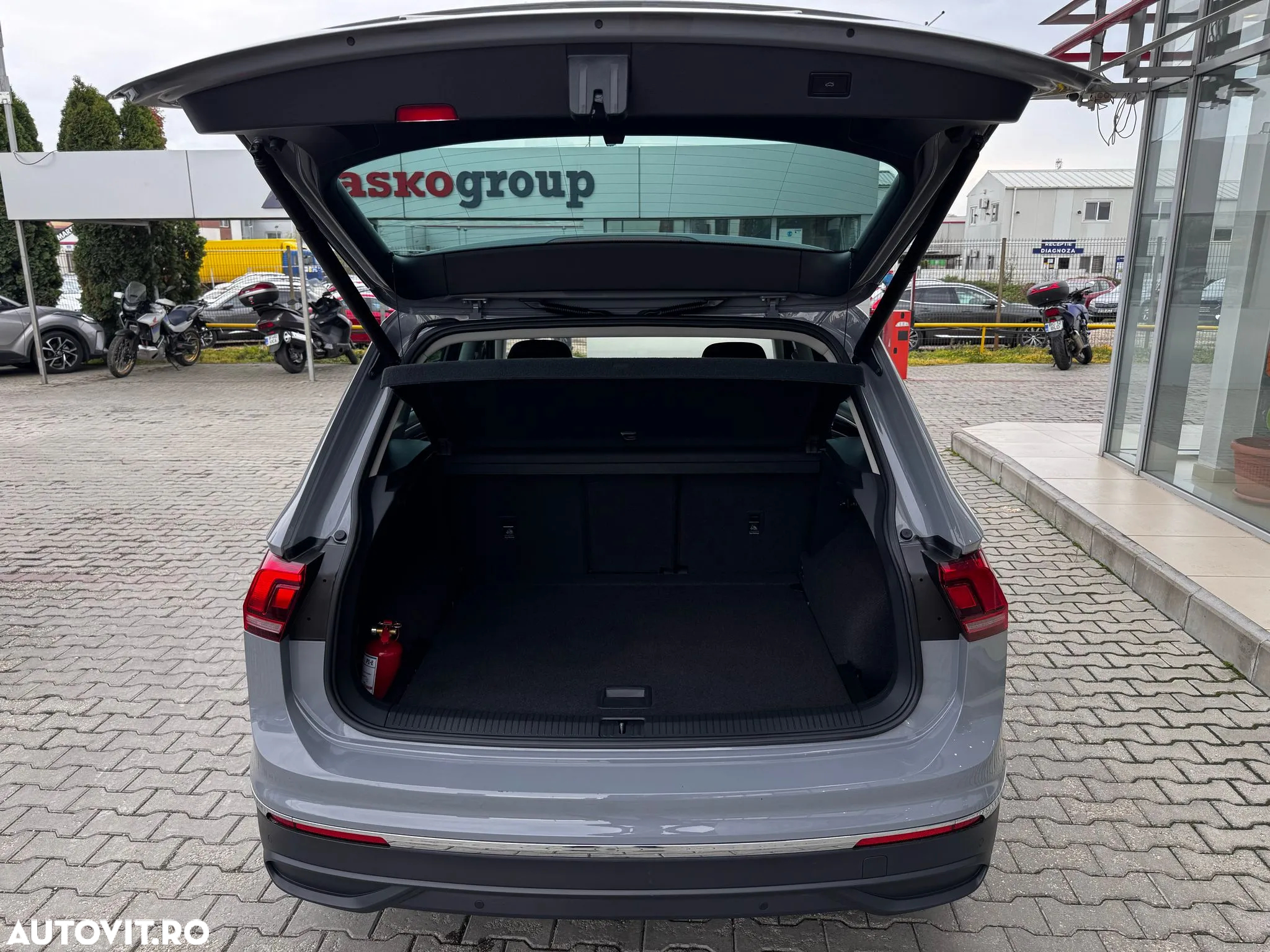 Volkswagen Tiguan 1.5 TSI ACT DSG Trendline - 14