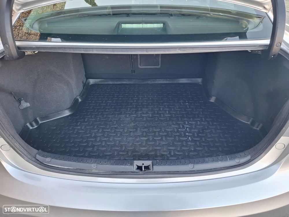 Toyota Avensis SD 2.0 D-4D Exclusive +Pele+GPS - 10