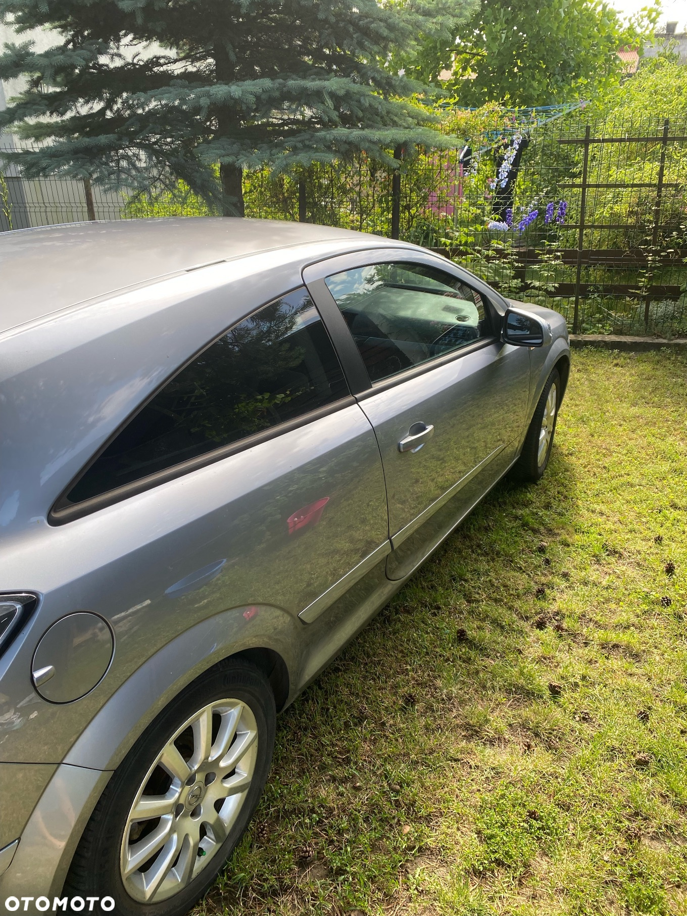 Opel Astra GTC 1.6 - 4