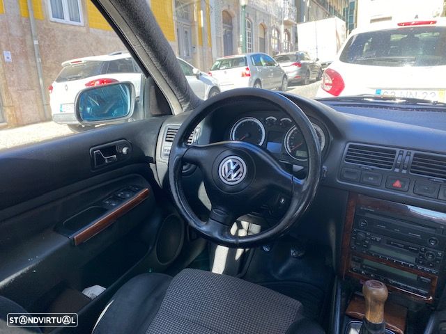VW Bora 1.9 TDi Highline - 4