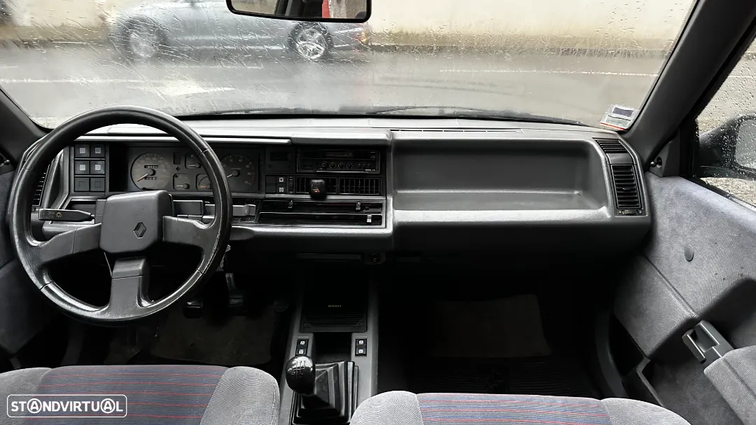 Renault 21 2.2 Ti - 22