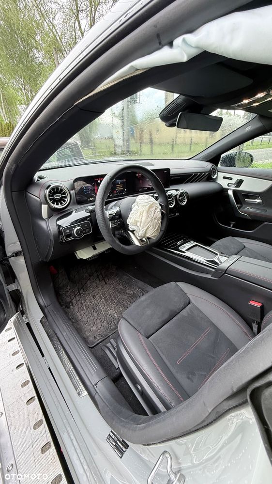 Mercedes-Benz CLA AMG 35 4Matic AMG Speedshift 7G-DCT - 14