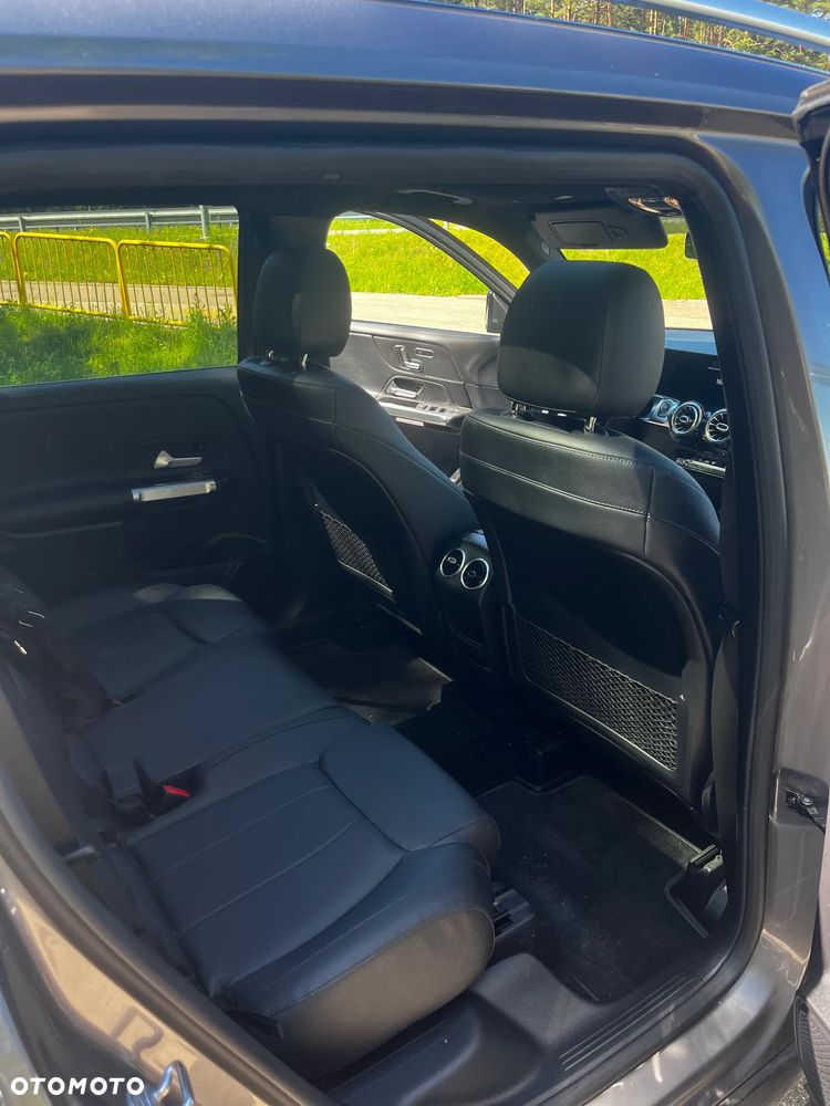 Mercedes-Benz GLB 250 4Matic 8G-DCT - 11