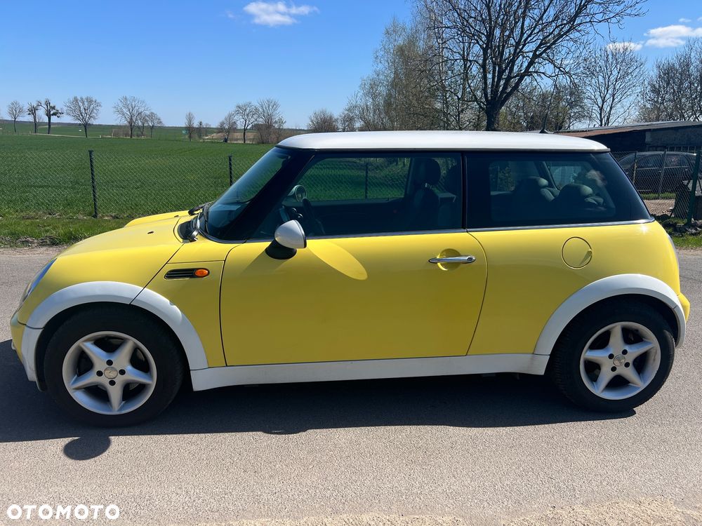 MINI Cooper Standard - 2