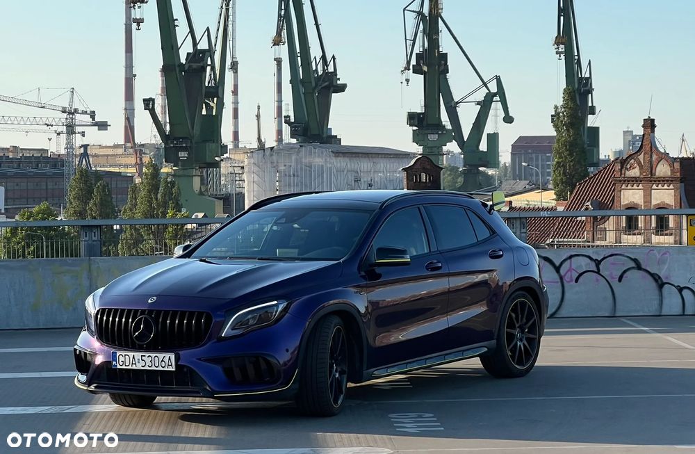 Mercedes-Benz GLA - 2
