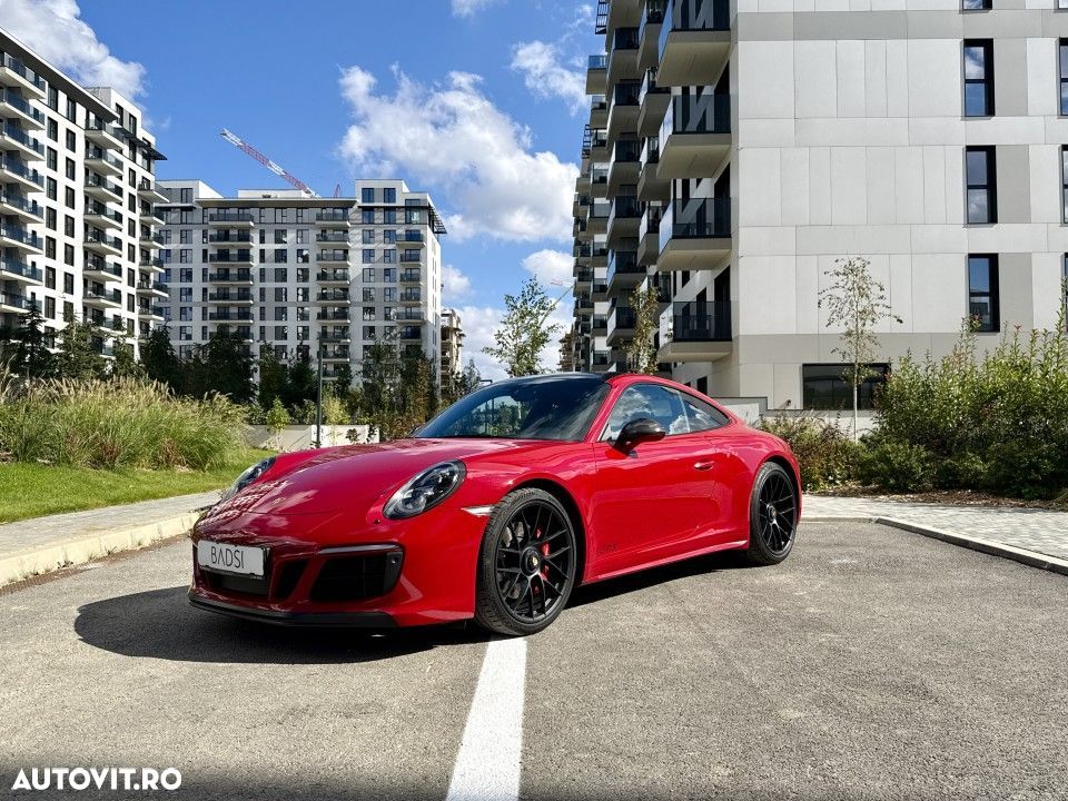 Porsche 911 Carrera GTS PDK - 3