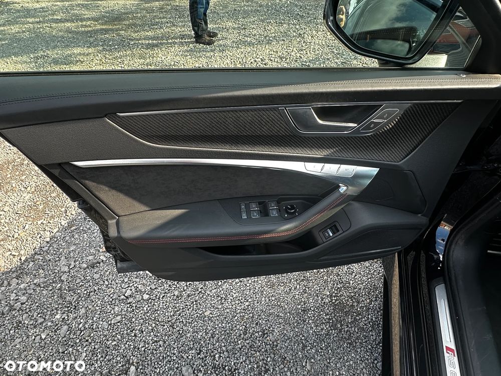 Audi RS6 Avant - 13