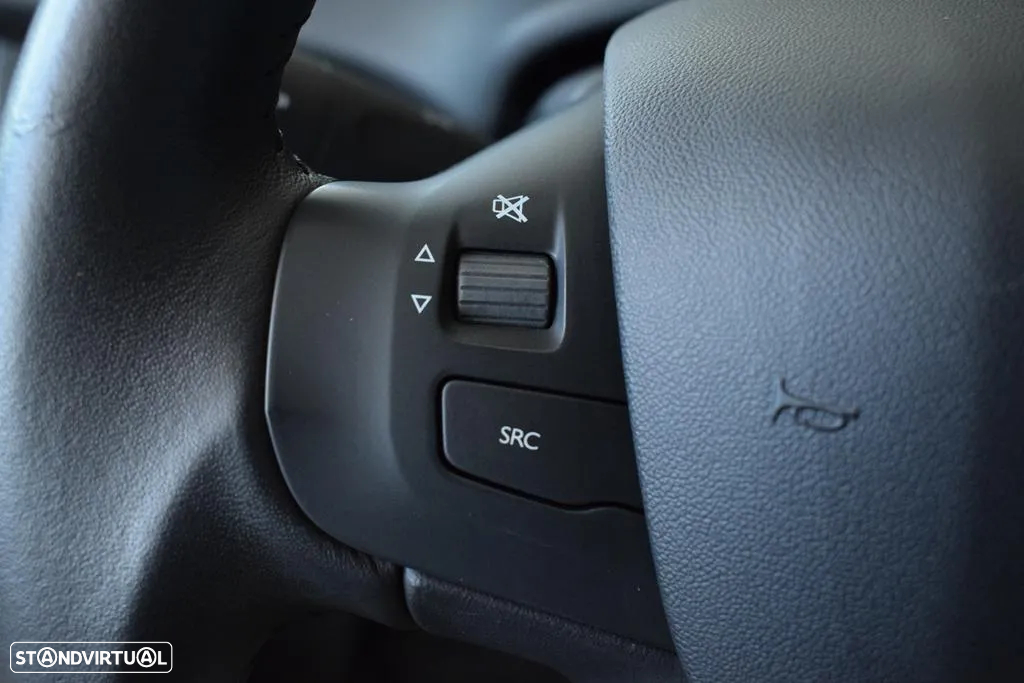 Peugeot 208 1.5 BlueHDi Signature - 10