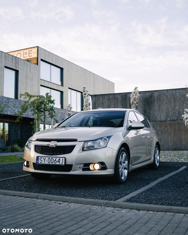Chevrolet Cruze 1.6 LT - 18