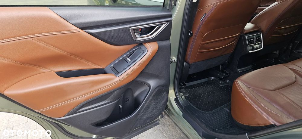 Subaru Forester 2.0i Platinum Lineartronic EU6 - 17