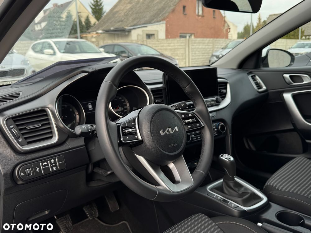 Kia Ceed 1.5 T-GDI M - 9