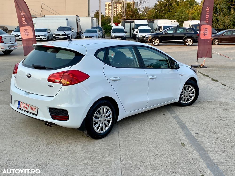 Kia Ceed 1.6 CRDi 136 ISG Vision - 4