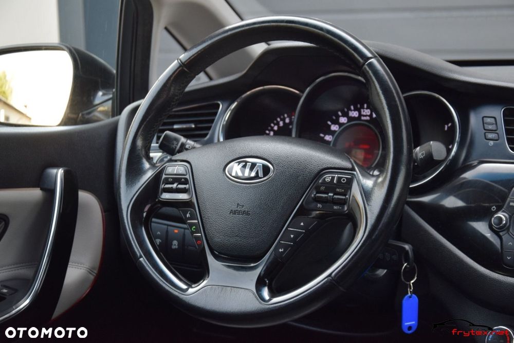 Kia Ceed - 26