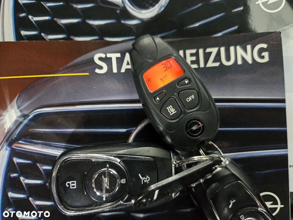 Opel Insignia 2.0 Ultimate Exclusive - 11