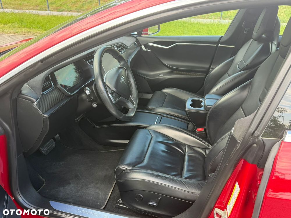 Tesla Model S - 19