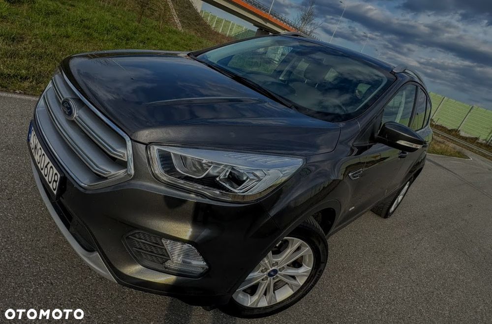 Ford Kuga 1.5 EcoBoost 4x4 Titanium - 3