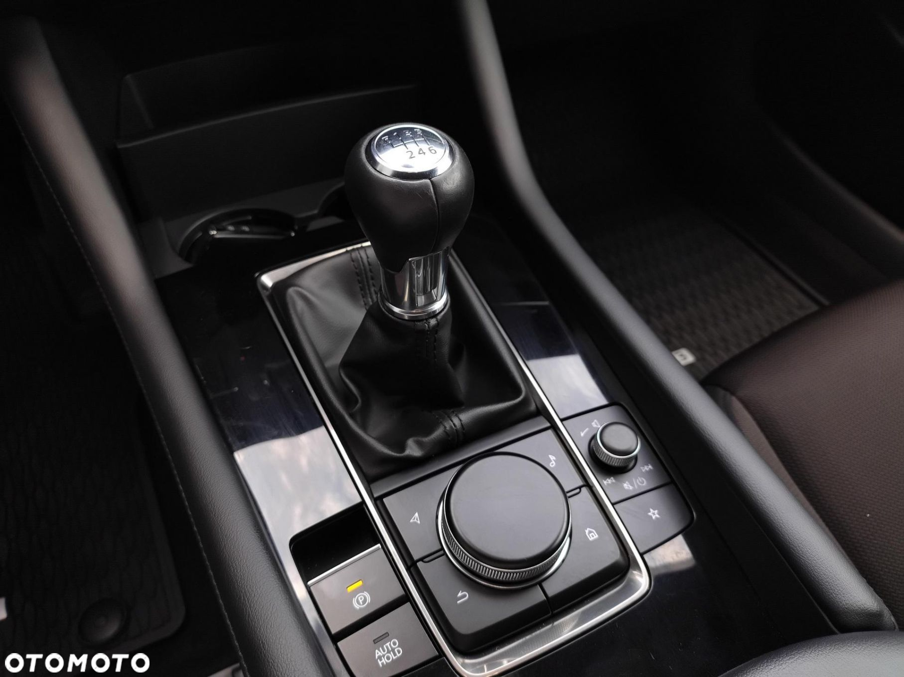Mazda 3 - 15