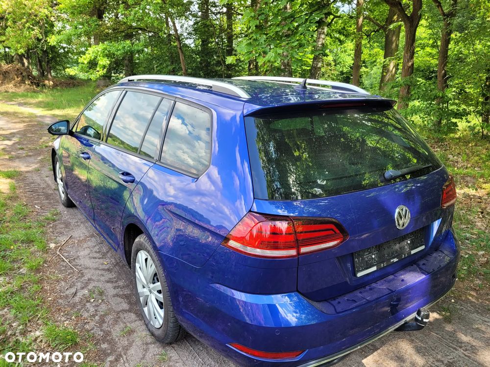 Volkswagen Golf 1.6 TDI Sound - 24