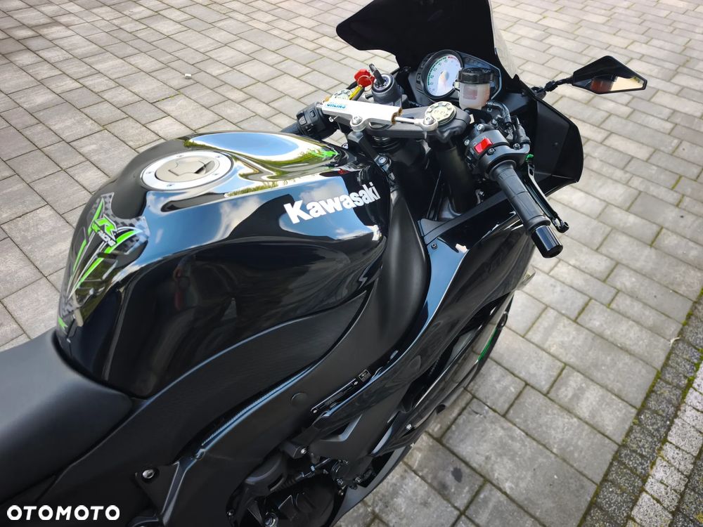 Kawasaki ZX - 24
