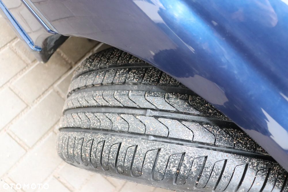BMW Seria 8 - 28