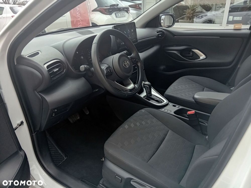 Toyota Yaris - 11