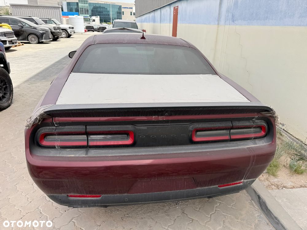 Dodge Challenger - 5