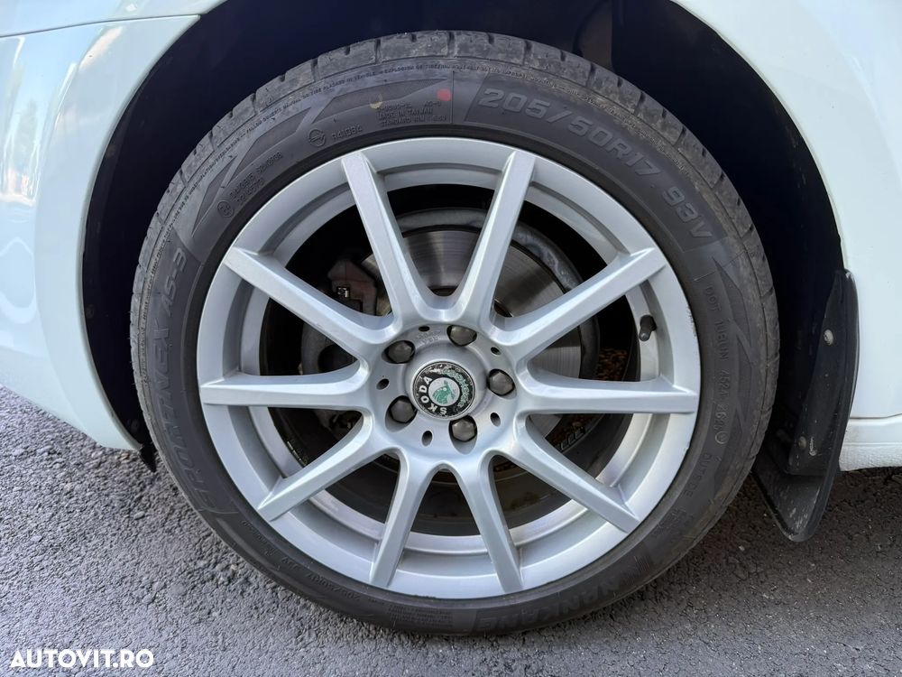 Skoda Octavia 2.0 TDI DSG Style - 19