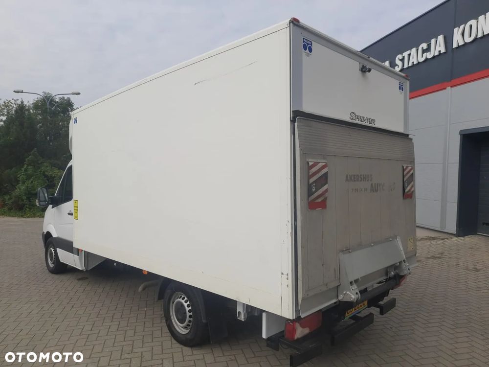Mercedes-Benz Sprinter - 4