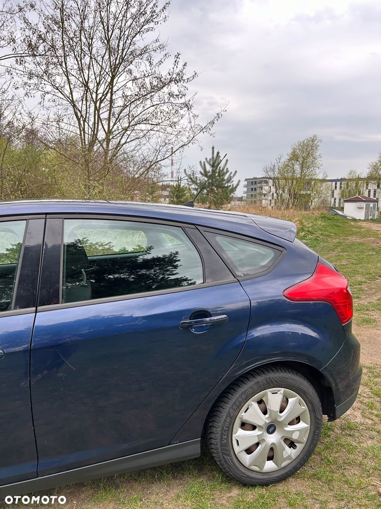 Ford Focus 1.6 Ambiente - 8