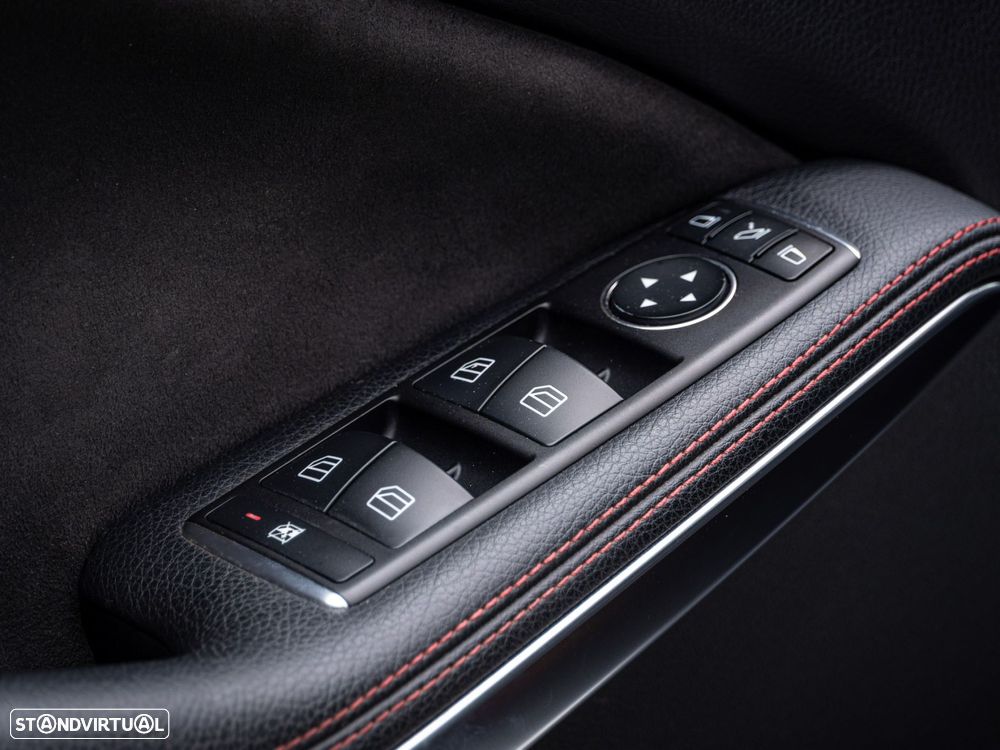 Mercedes-Benz CLA 45 AMG - 8