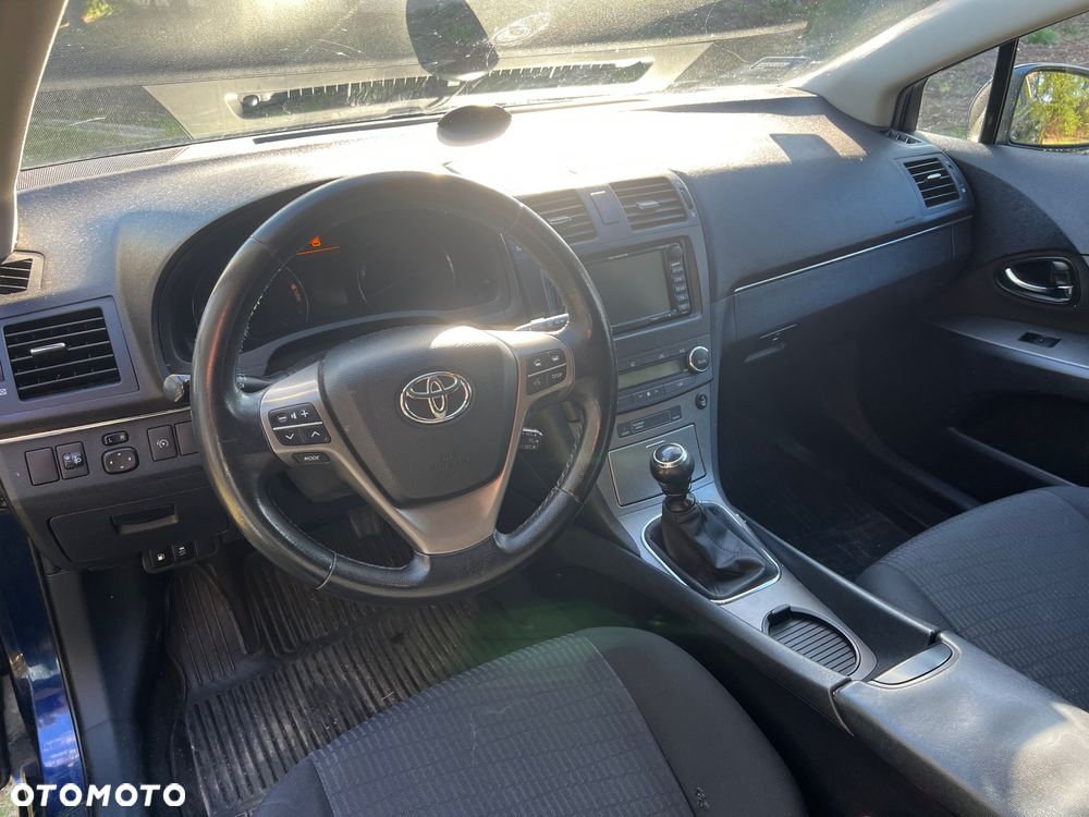 Toyota Avensis 2.0 D-4D Sol+NAVI - 10